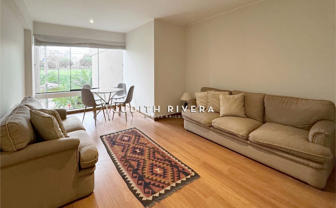 Sala principal del departamento en venta en San Isidro