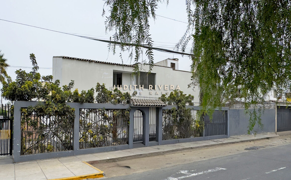 Vista de la zona residencial junto al terreno en venta en Casuarinas, Surco