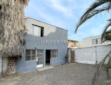 Vista de la avenida frente al terreno en venta en Casuarinas, Surco