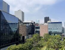 Oficina gerencial con vista a los edificios corporativos, oficina en alquiler en San Isidro