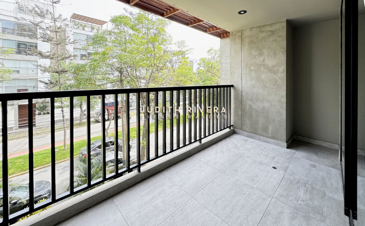 Balcón terraza de departamento en venta en Chacarilla, Surco