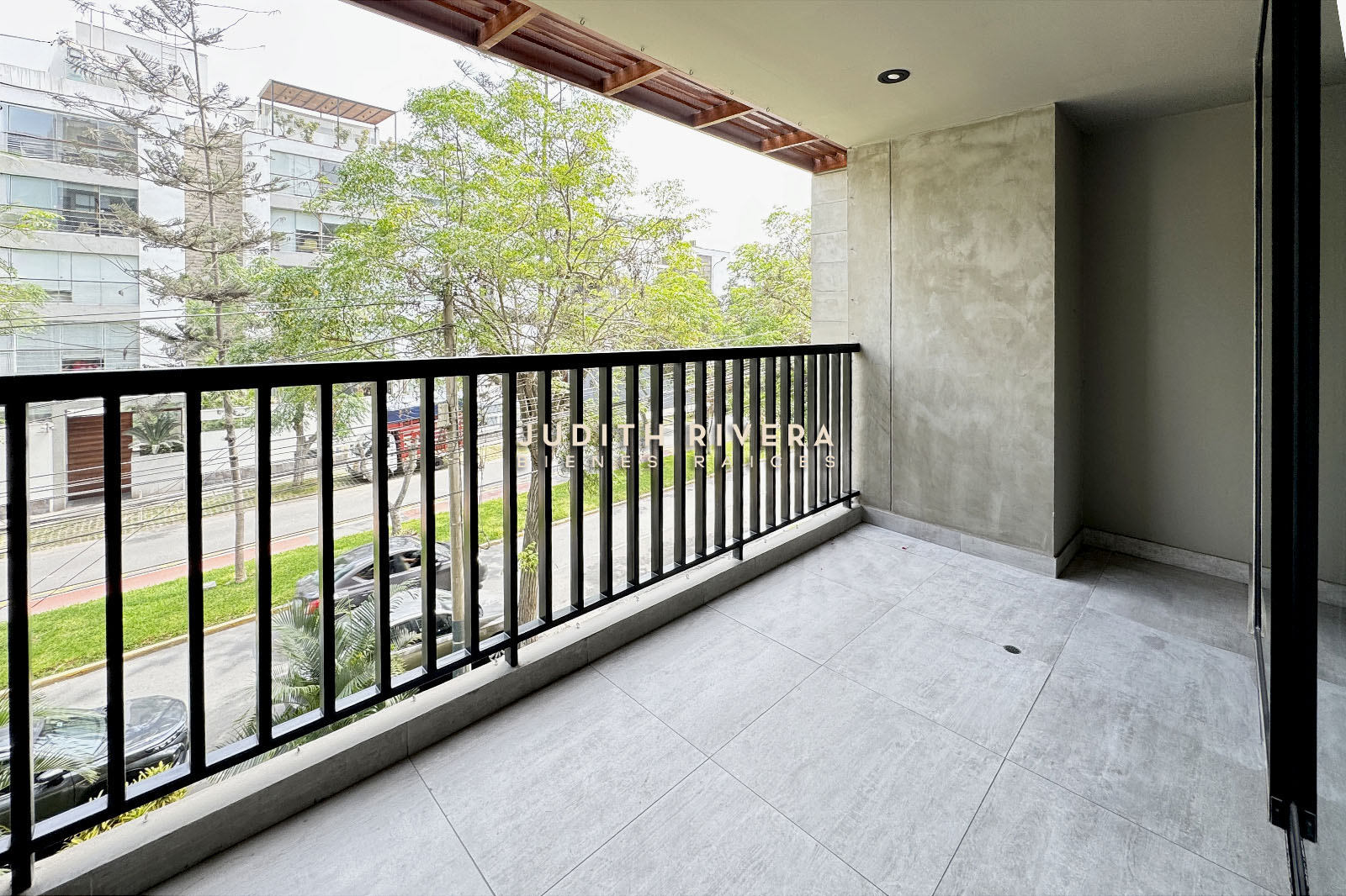 Balcón terraza de departamento en venta en Chacarilla, Surco
